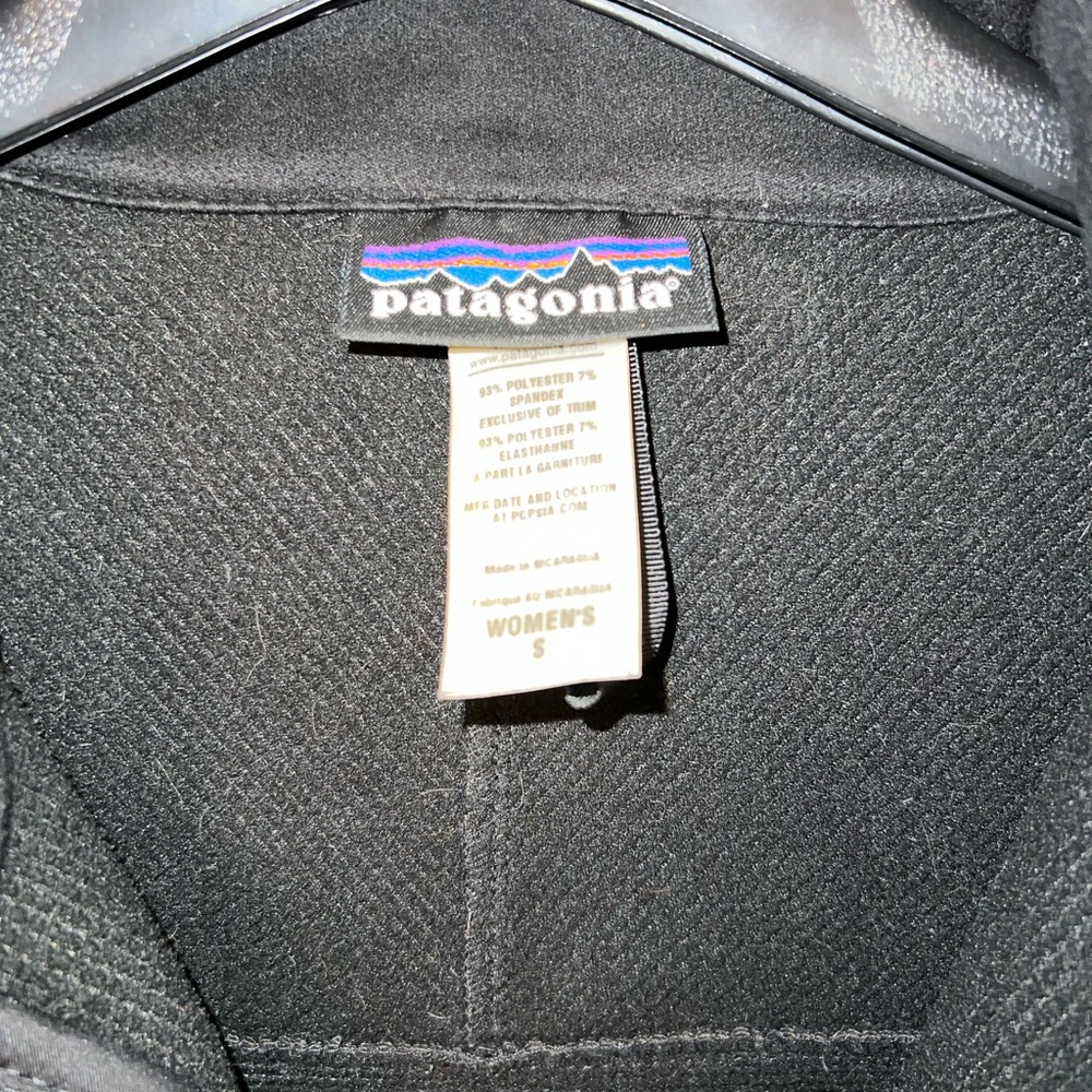 Patagonia Hard Shell Black Zip Up Jacket Women’s Small - Picture 2 of 5